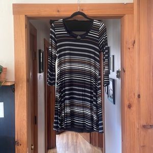 Salaam keyhole dress